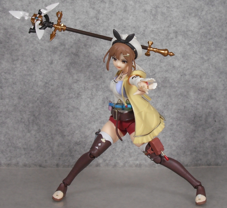 figma 「ライザリン・シュタウト」 レビュー