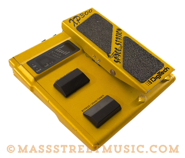 SpaceStation_angle_grande.jpg?