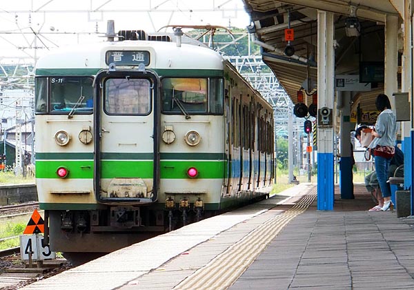 330 115系方向幕（新潟地区）