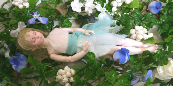 水に棲む妖精 ＜恋月姫 人形月フィギュア＞