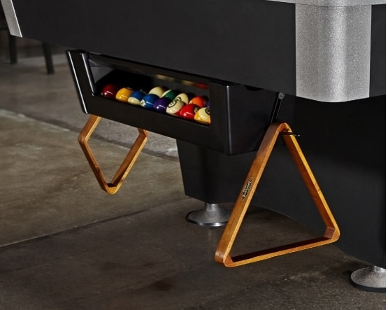 Brunswick BlackWolfpro(8ft ビリヤ―ドテーブル) of ビリヤード