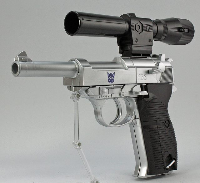 MP05_MEGATRON_01.jpg