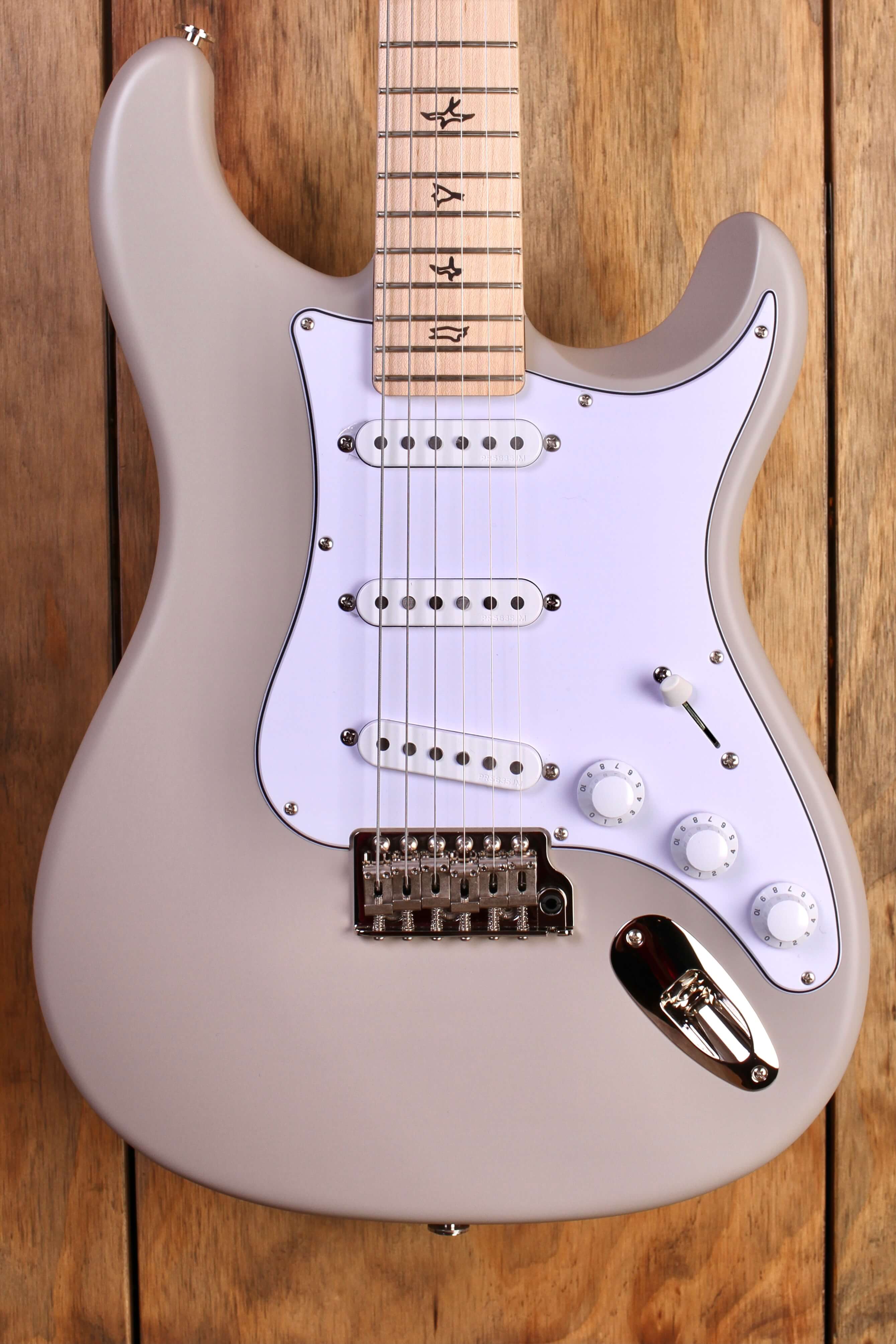 PRS Silver Sky Maple Moc Sand Satin Maple – Dijkmans Guitars