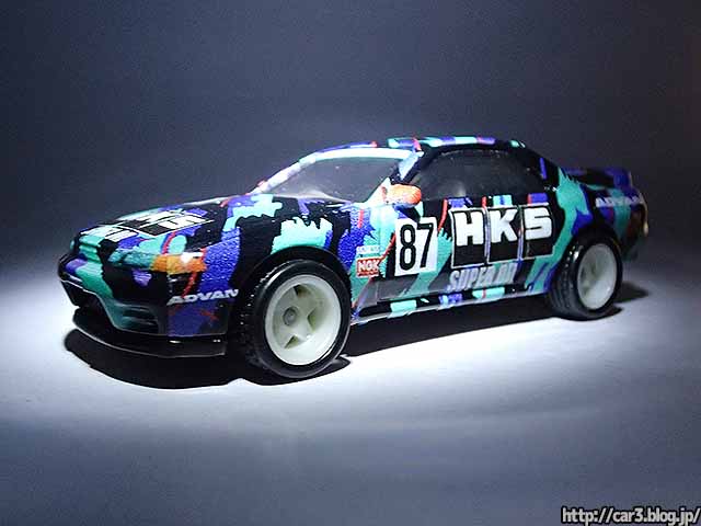 HKSカラーのホットウィール・オープントラックの日産スカイラインGT-R