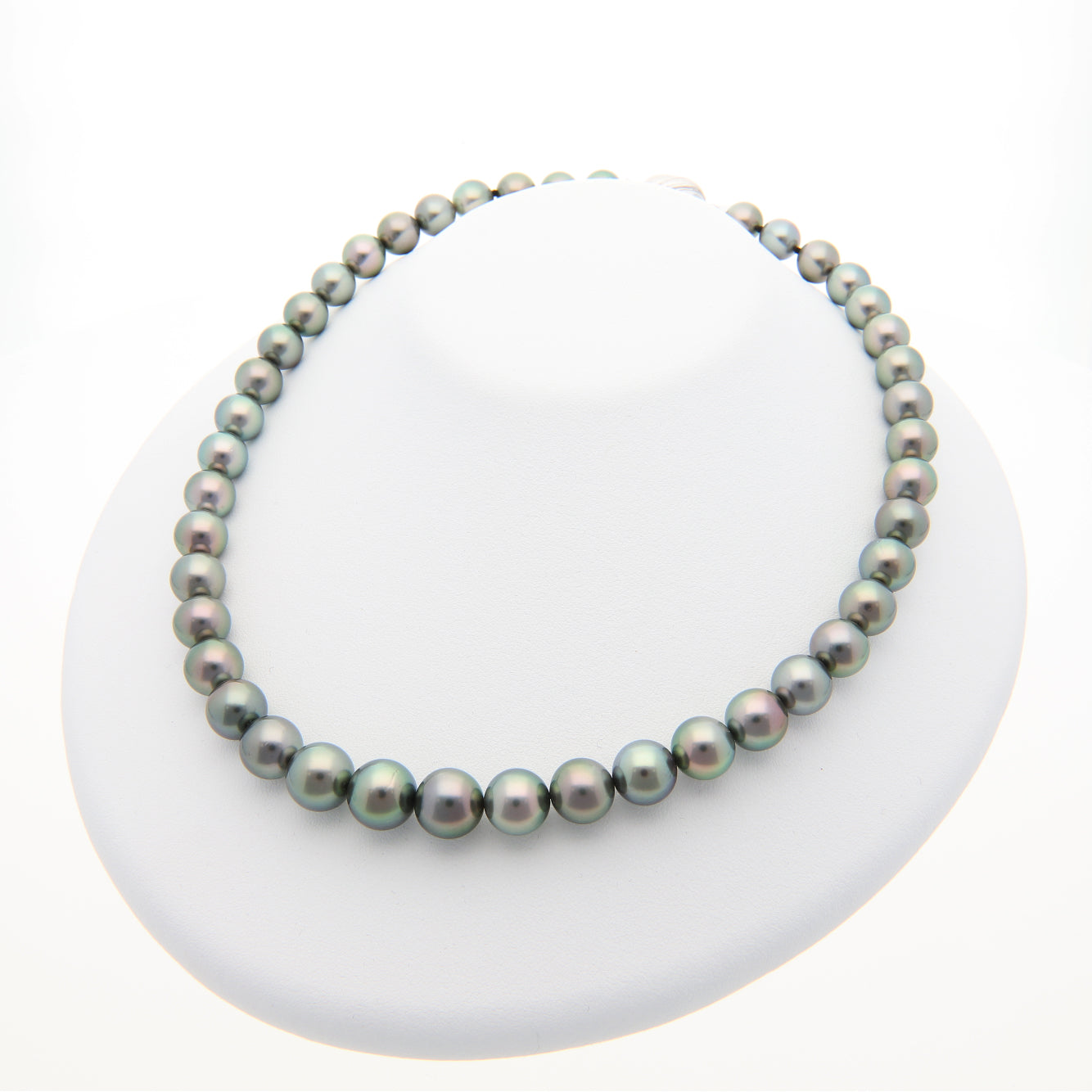 黒蝶真珠（タヒチ） ブラックパールネックレス 8.6-10.9mm ラウンド系