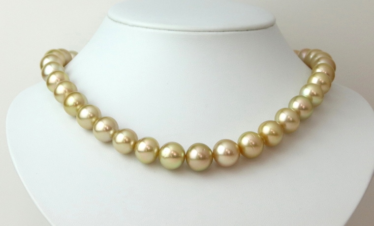 白蝶ゴールデンパールネックレス【大きさ10-13.4mm・長さ44cm】＜222-4
