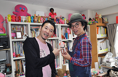 片桐仁さん × デハラユキノリさん | 片桐仁 不条理アート粘土作品展