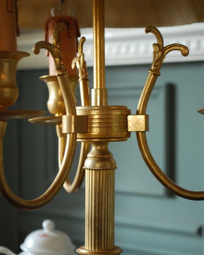 フランス輸入の大理石×真鍮スタンドのアンティーク テーブルランプ(3灯