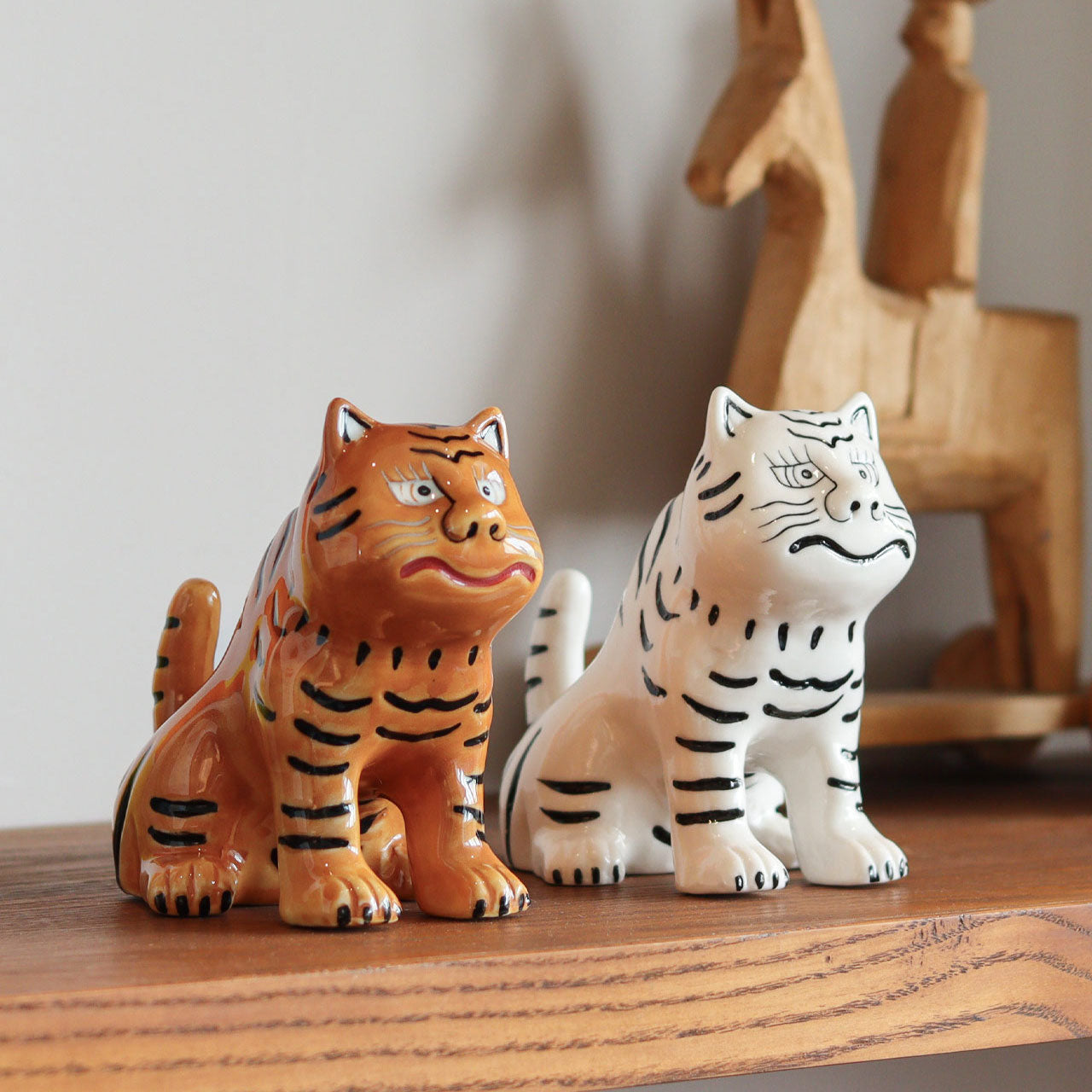 虎の縁起オブジェ（リングホルダー付き） – HATCH