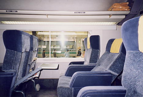 E1系MAX 乗務員室扉窓 M3 E1系MAX 乗務員室扉窓 M3 JR東日本 E1系