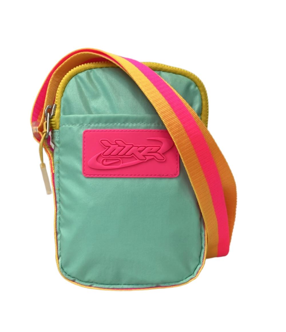 ナイキ ショルダーバッグ 斜め掛け レディース NIKE – Rehello by BOOKOFF