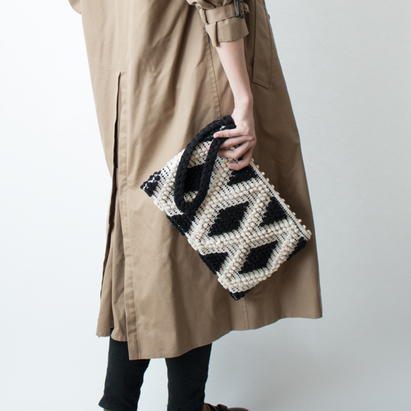 浮かび上がる幾何学模様。エコ・ラグジュアリーなAntonello Teddeの