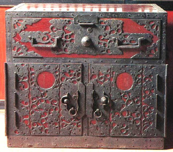 箪笥博物館 | 佐渡の観光地「夫婦岩」