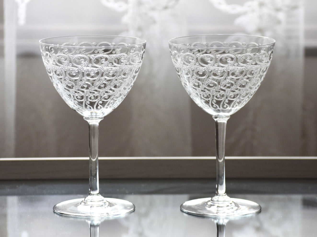 蚤の市】オールドバカラ ウォーターグラス COMBOURG（L