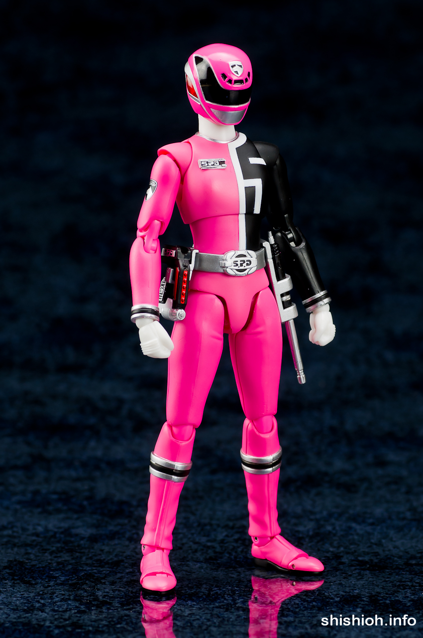 レビュー】 バンダイ 魂ウェブ商店 S.H.Figuarts デカピンク [特捜戦隊