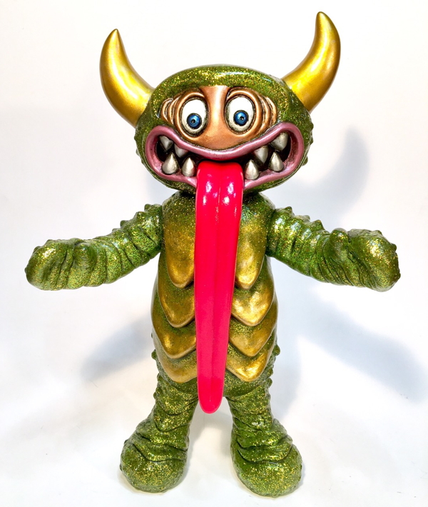 2017年8月12日からの「ギラギラ原宿ソフビ万博」へ参加する怪獣雨芸術