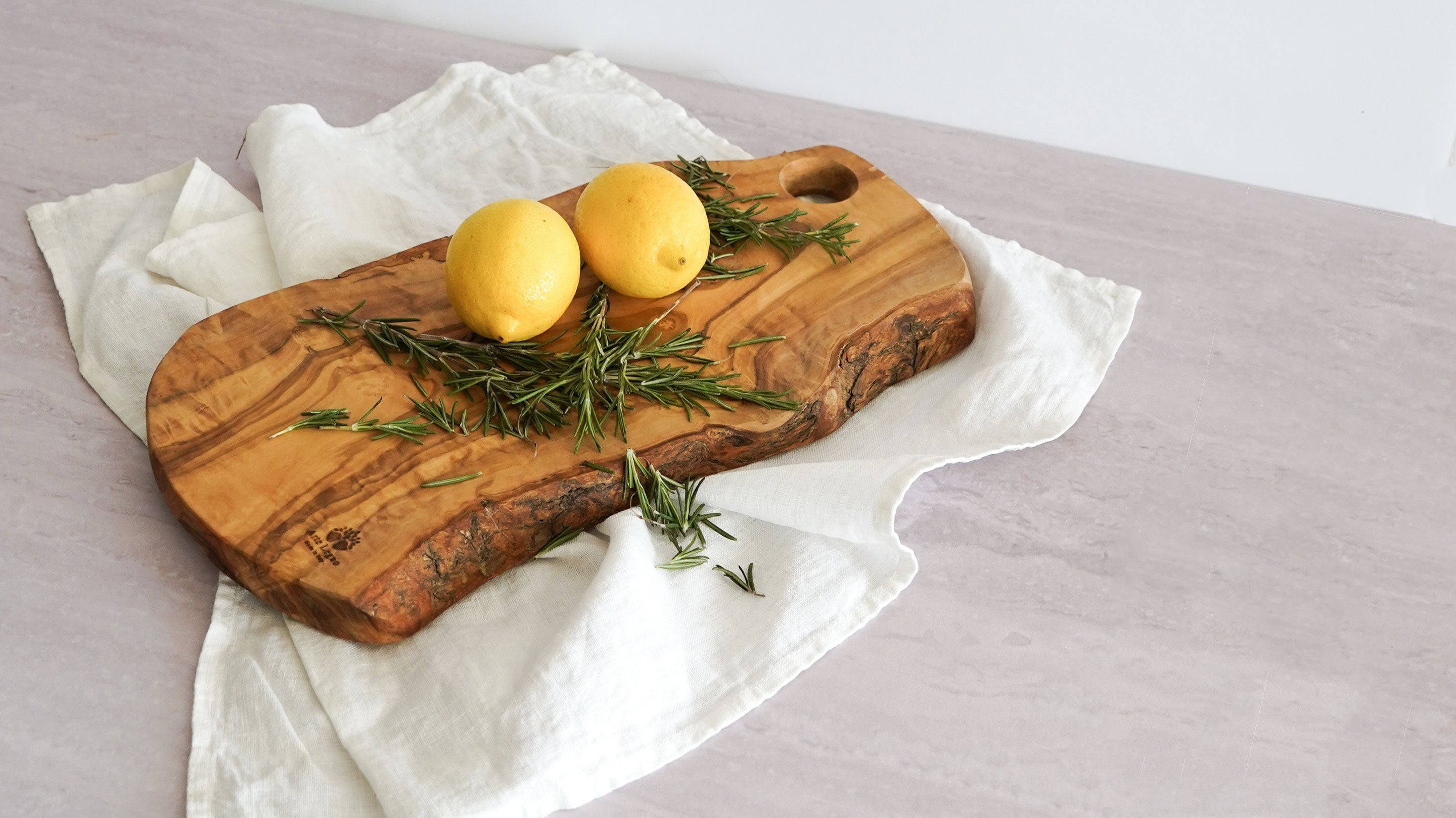 個性豊かで美しいオリーブウッドのキッチン用品 – TIMELESS COMFORT