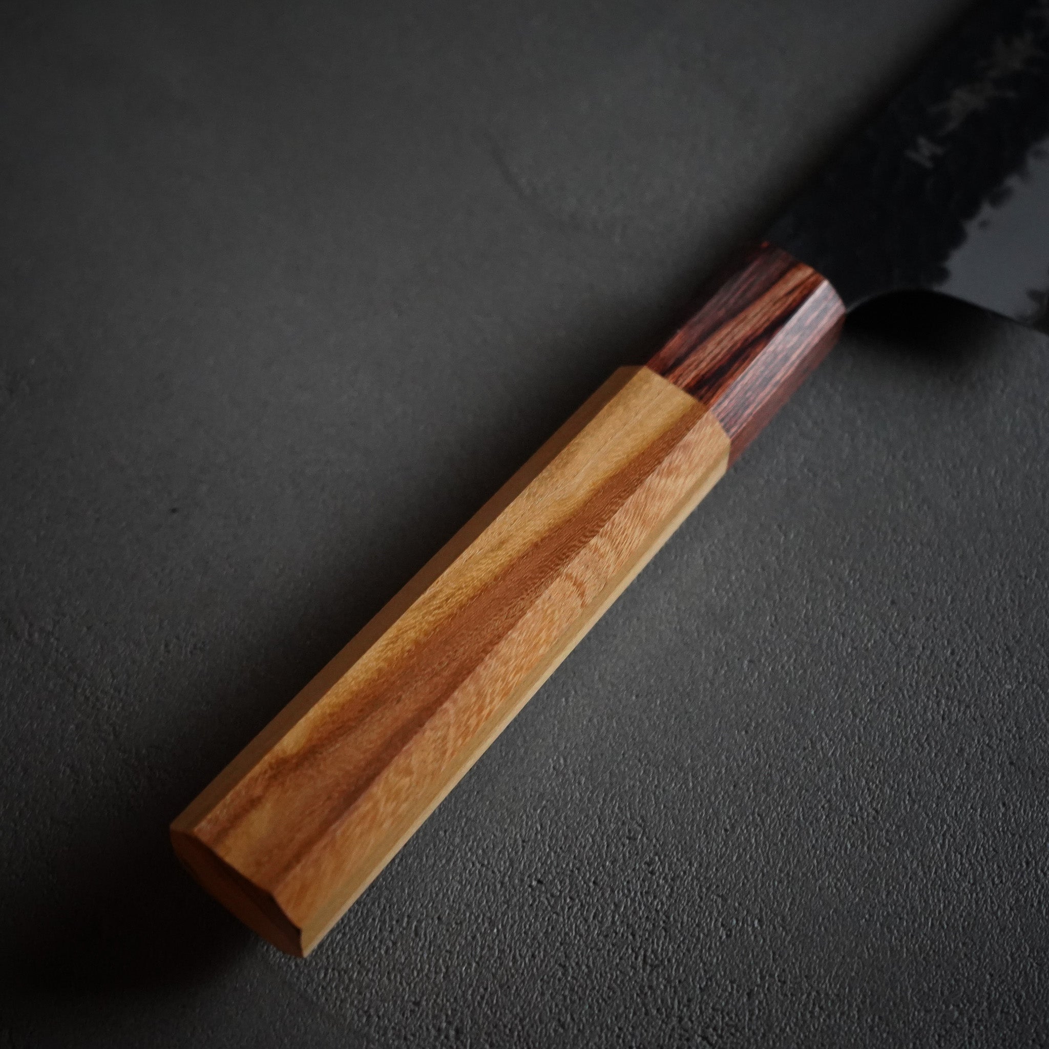 青紙スーパー 剣型牛刀包丁 190mm / 堺孝行 – Tomoe-Ya