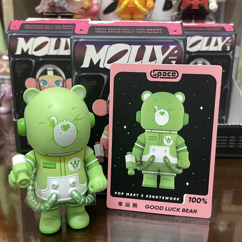 SPACE MOLLY MEGA 100% Series 3 Good Luck Bear – TOYSEZ