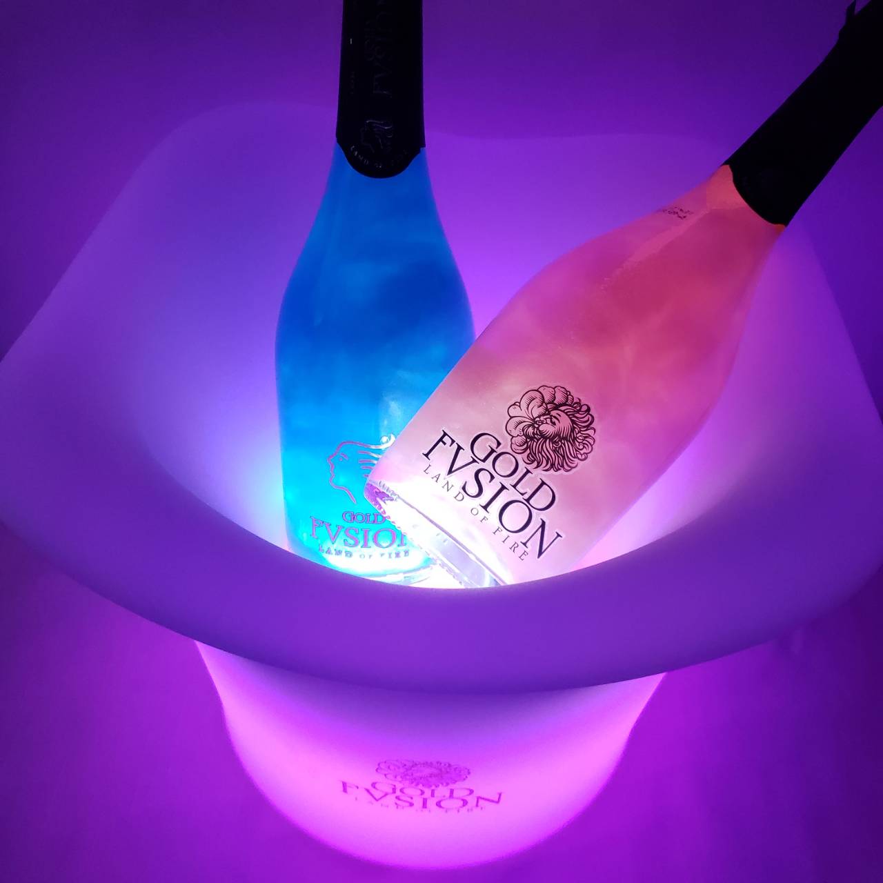 シャンパーニュ コレ」、最高級オリーブオイル「オロバイレン」等の