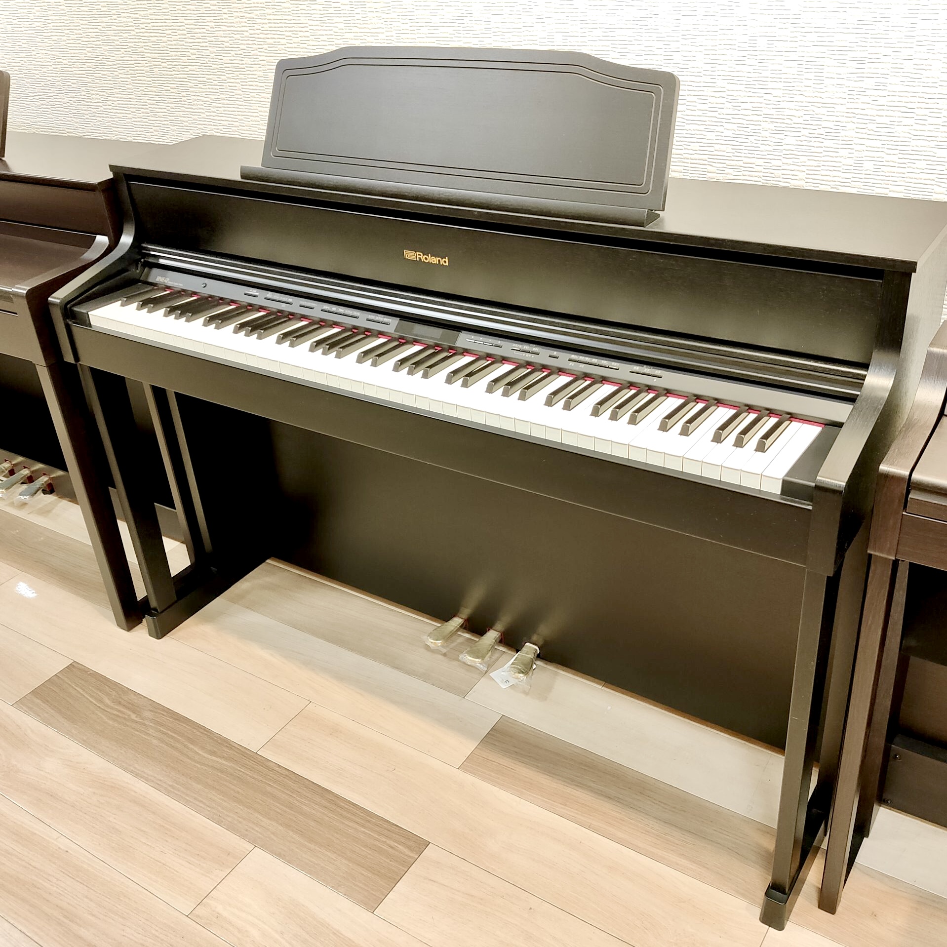 中古電子ピアノ【Roland／HP-605GP】愛知サロン - 矢木楽器