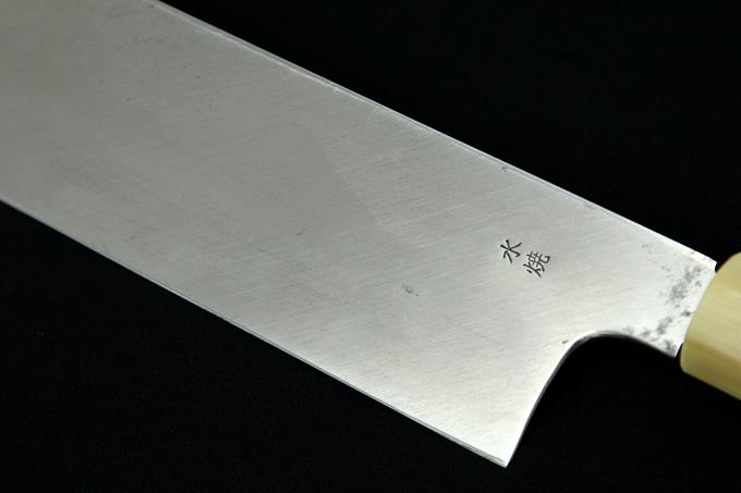 鎌型薄刃包丁 八寸半 水焼 本焼 両面富士刃紋 平鏡面 水牛朴八角柄
