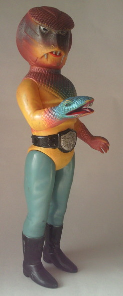 真水稔生の『ソフビ大好き！』 第108回「ヘビ年によせて」