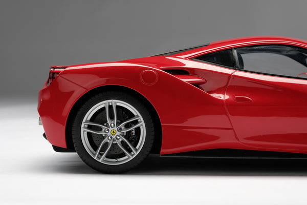 フェラーリ 488 GTB – Amalgam Collection