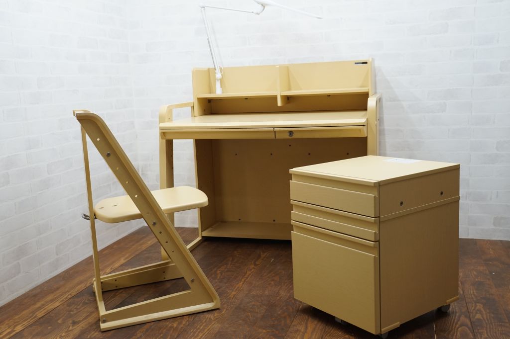 オカムラ 学習机 ピエルナ 机・イス・ワゴン・ライトセット | サークル