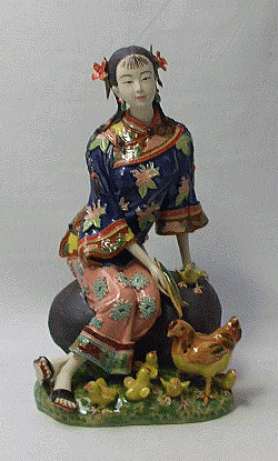 鶏と遊び・民国少女 中国石湾窯