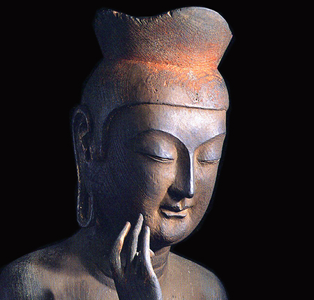 広隆寺 ～微笑みの中に思考する弥勒菩薩像 | 京都トリビア × Trivia in