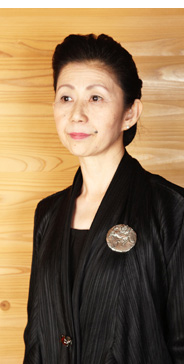 プロフィール - 泥釉七宝上沼緋佐子