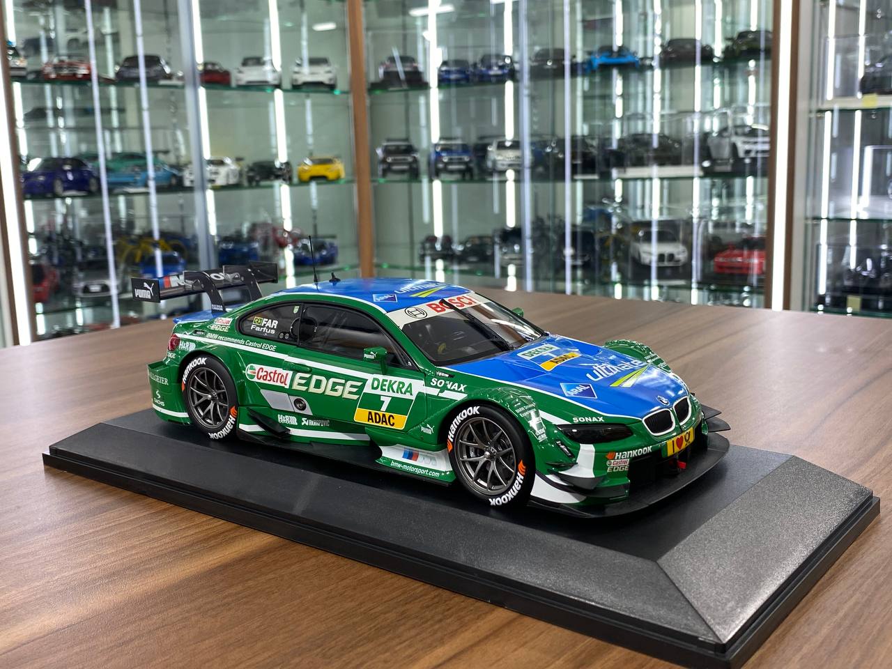 1:18 Diecast Minichamps BMW M3 DTM 2013 #7 A. Farfus, BMW Team RBM