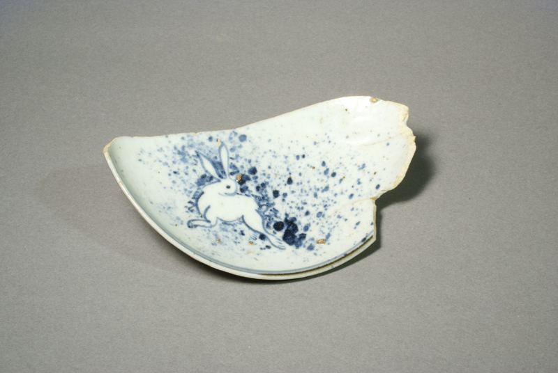 伊万里焼 染付 印判 波乗りうさぎ 明治時代 中国美人画 コレクター収集品 伊万里焼 染付 印判 波乗りうさぎ 明治時代 中国美人画 コレクター収集