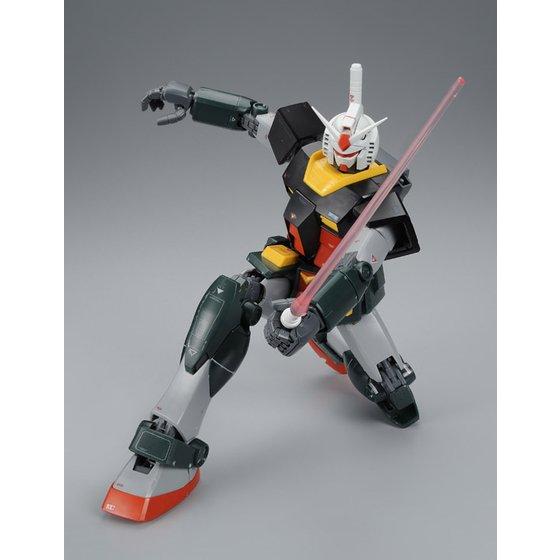 MG 1/100 RX-78-2 Gundam Ver.2.0 Real Type Color & MG 1/100 MS-06S