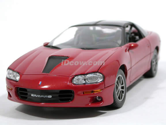 2002 Chevrolet Camaro SS diecast model car 1:18 scale die cast by