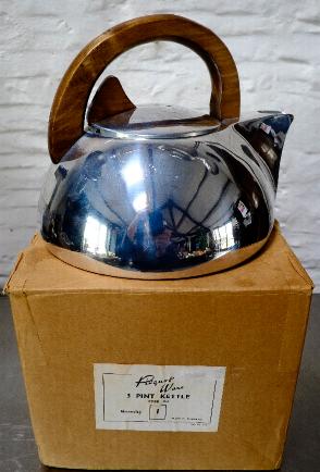 Picquot Ware K3 Kettle