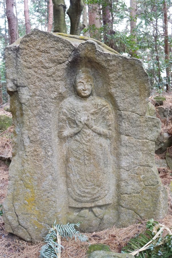 釈迦石仏と弥勒石仏50選