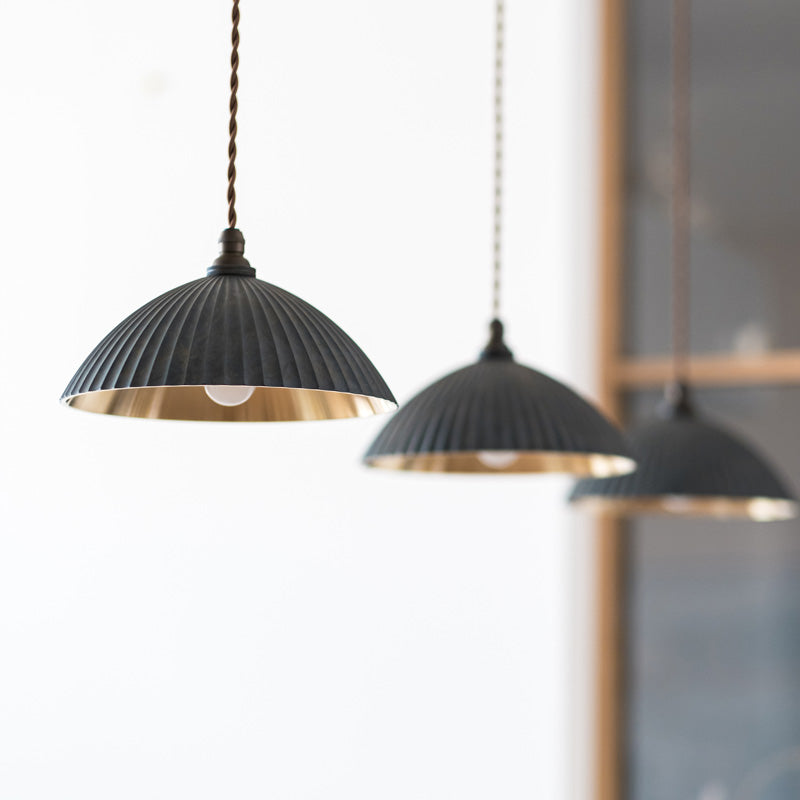 プリーツ フラット 黒ムラ 削り出し | ペンダントランプ | フタガミ