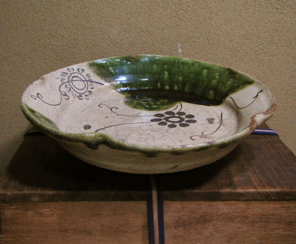 品物詳細（大きめ青織部花文平鉢）｜古美術 哲で扱っている各種古美術