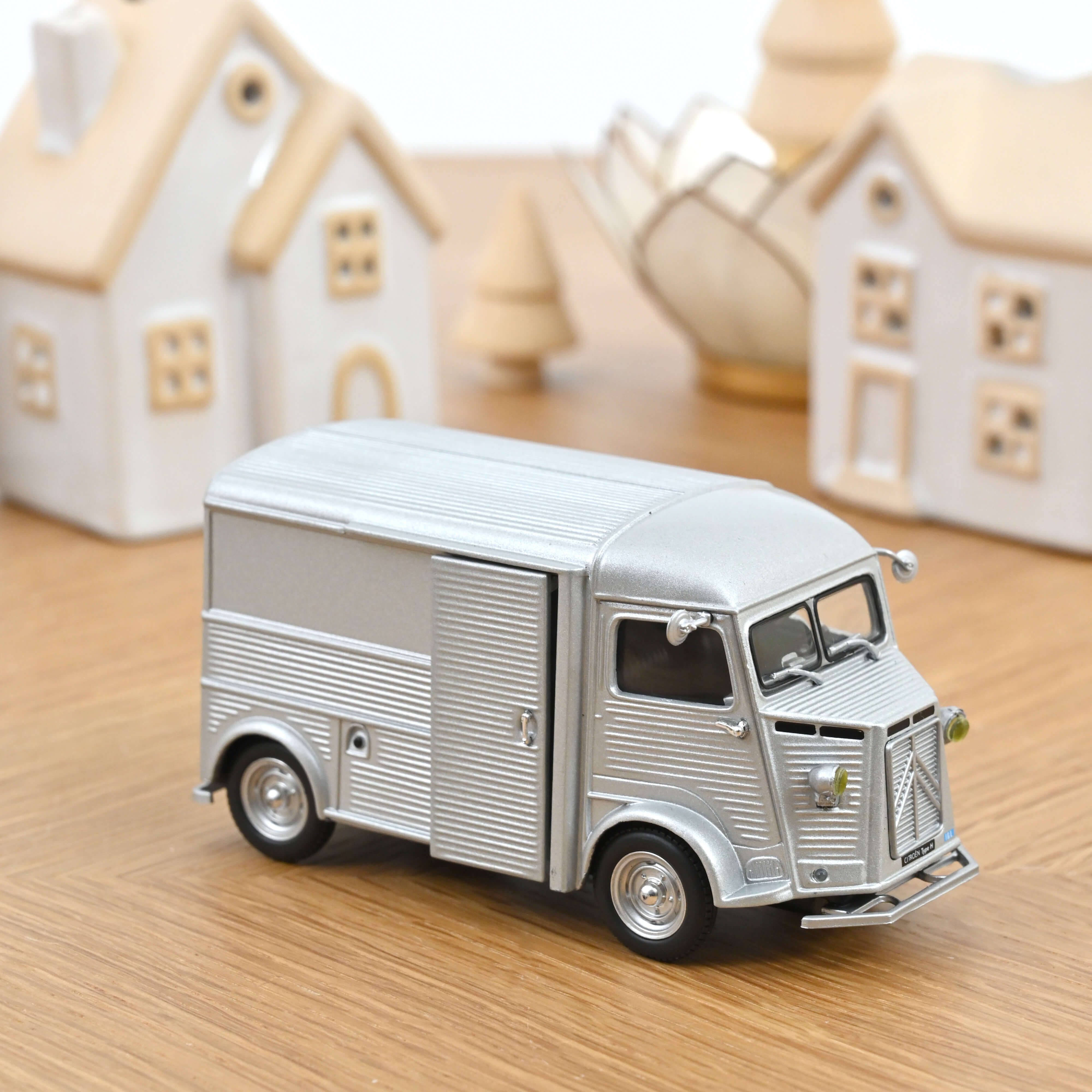 Citroën Type H 1962 Silver 1:43 – Norev
