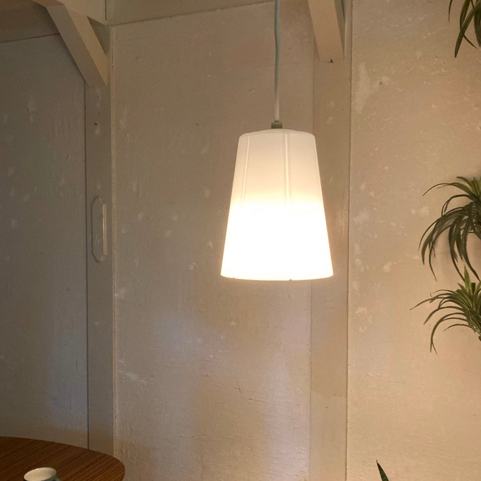 リンブルグ / LIMBURG ペンダントライト ガラス ドイツ 中古 照明 白