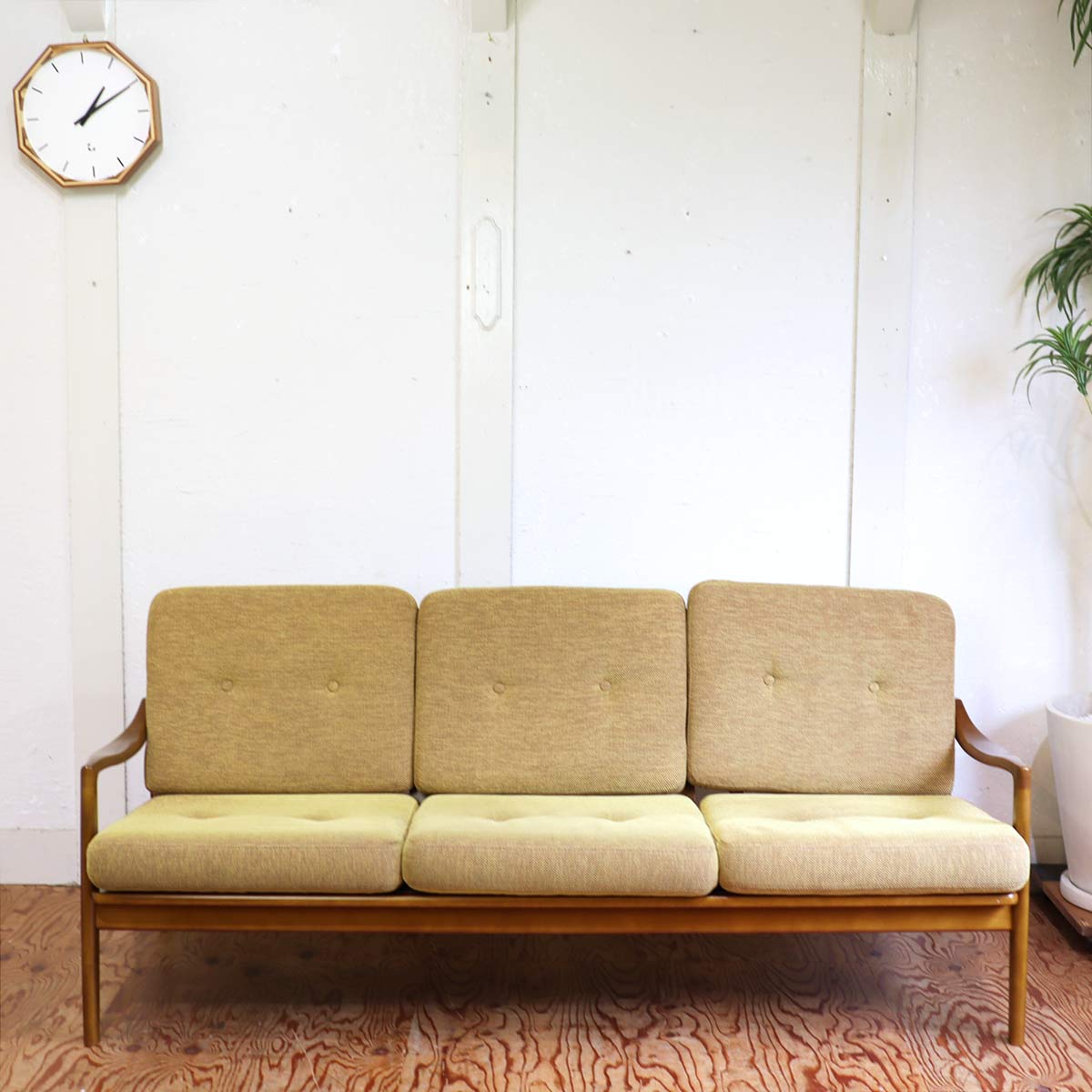 カリモク60 フレームチェア 3シーター 3Pソファ マスタードイエロー