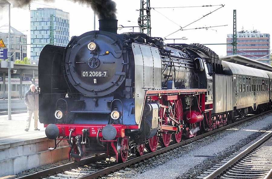 ドイツ国鉄BR01 2226-7