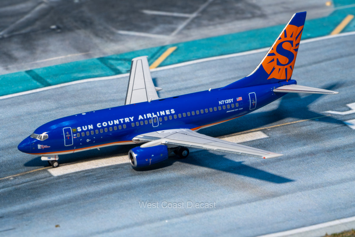 NG Models Sun Country Boeing 737-700 “2006 Livery” N713SY – West