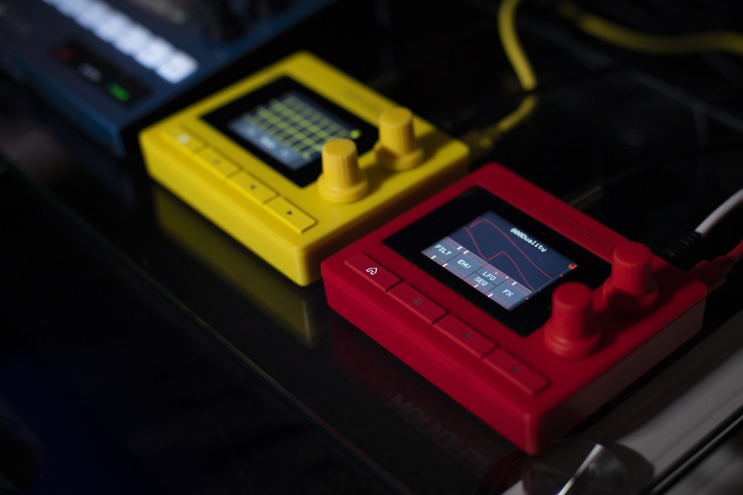 nanobox | fireball - Polyphonic Wavetable Mini Synth - 1010music LLC