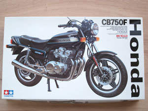 タミヤ 1/6「ホンダ CB750F」プラモデル制作記＆完成写真