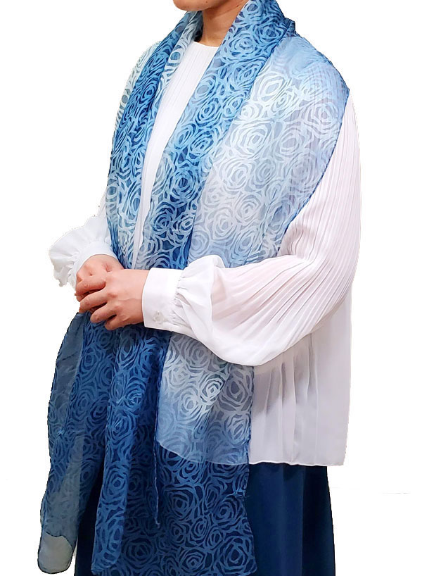 本藍染 バラ柄ストール（絹100％）（天然灰汁醗酵建）No1