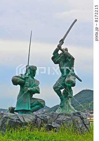 宮本武蔵と佐々木小次郎 決闘の像（巌流島(船島)／山口県下関市大字