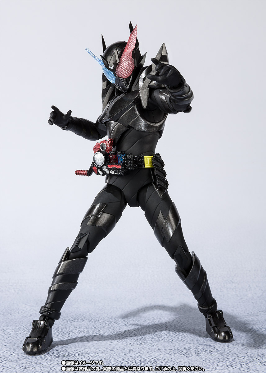 S.H.Figuarts 仮面ライダービルド ラビットタンクハザードフォーム